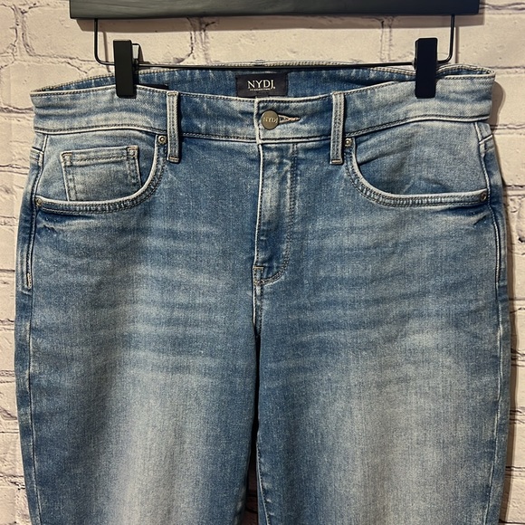 NYDJ girlfriend size 6 - Picture 3 of 7